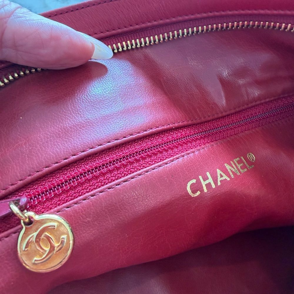 Chanel Red Quilted Chain Tote Bag with Gold Harware - Picture 6 of 16